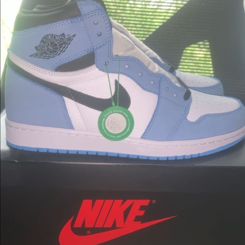 University Blue 1s